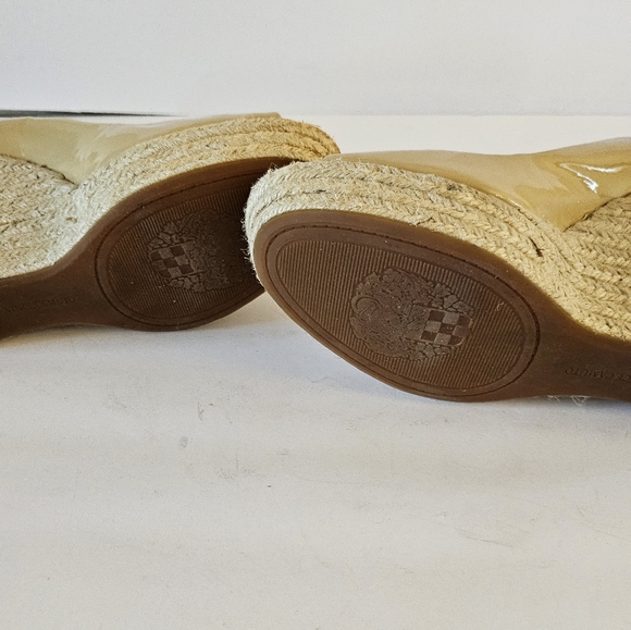 Vince Camuto Beige Wedge. - Picture 5 of 6